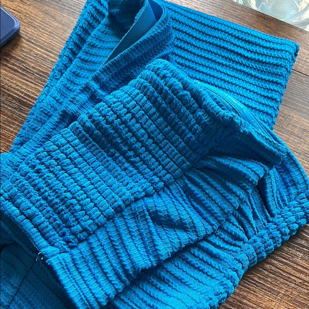Blue Two-Piece Set - Picture 4 of 4